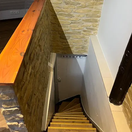 Liebevoll Eingerichtete Dachgeschosswohnung