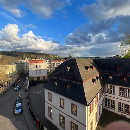 Apartment Liebevoll Eingerichtete Dachgeschosswohnung *